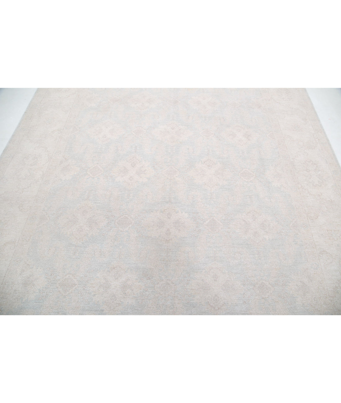 Serenity 7'10'' X 9'7'' Hand-Knotted Wool Rug 7'10'' x 9'7'' (235 X 288) / Ivory / Taupe