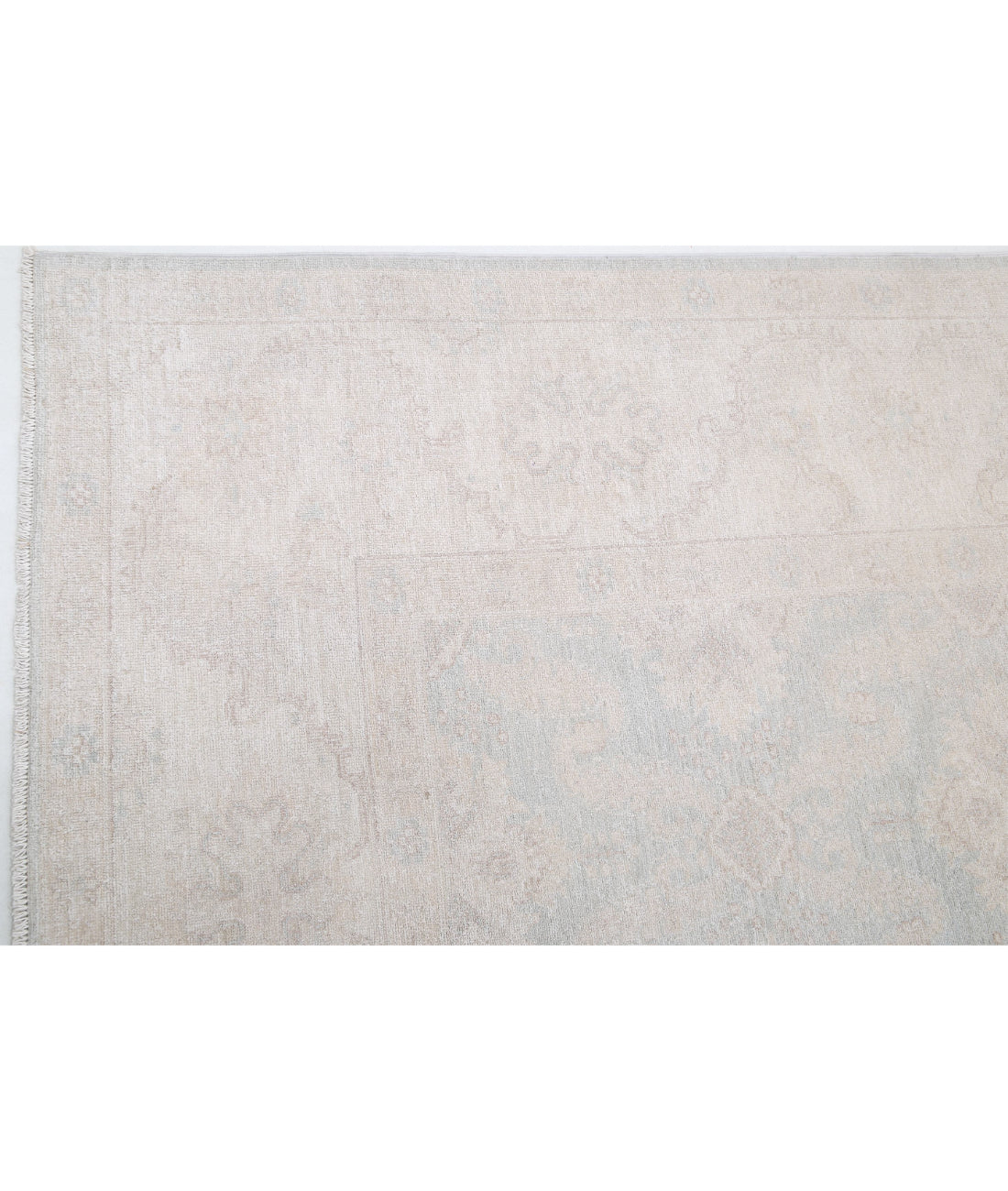 Serenity 7'10'' X 9'7'' Hand-Knotted Wool Rug 7'10'' x 9'7'' (235 X 288) / Ivory / Taupe