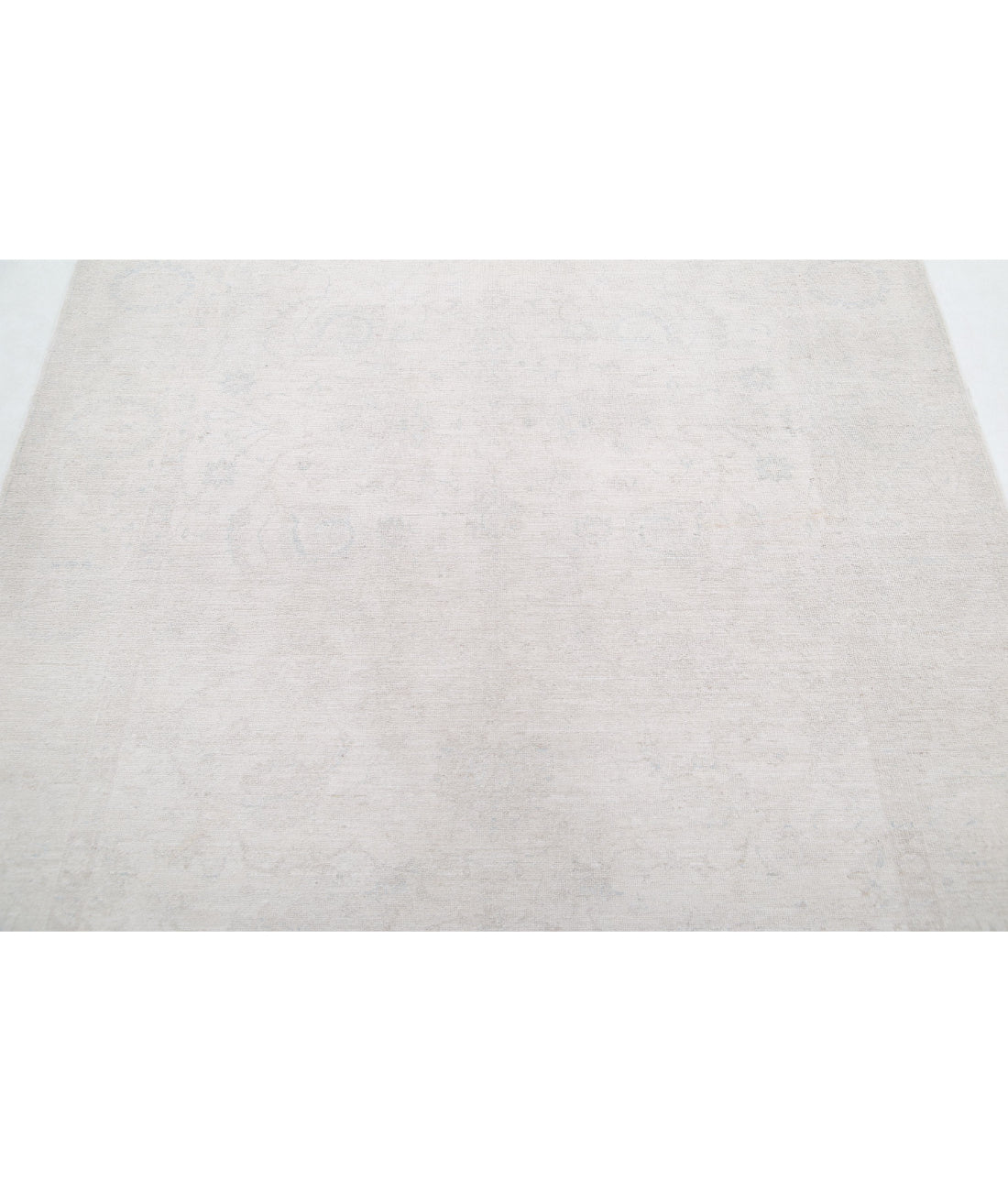 Serenity 5'7'' X 7'8'' Hand-Knotted Wool Rug 5'7'' x 7'8'' (168 X 230) / Ivory / Ivory