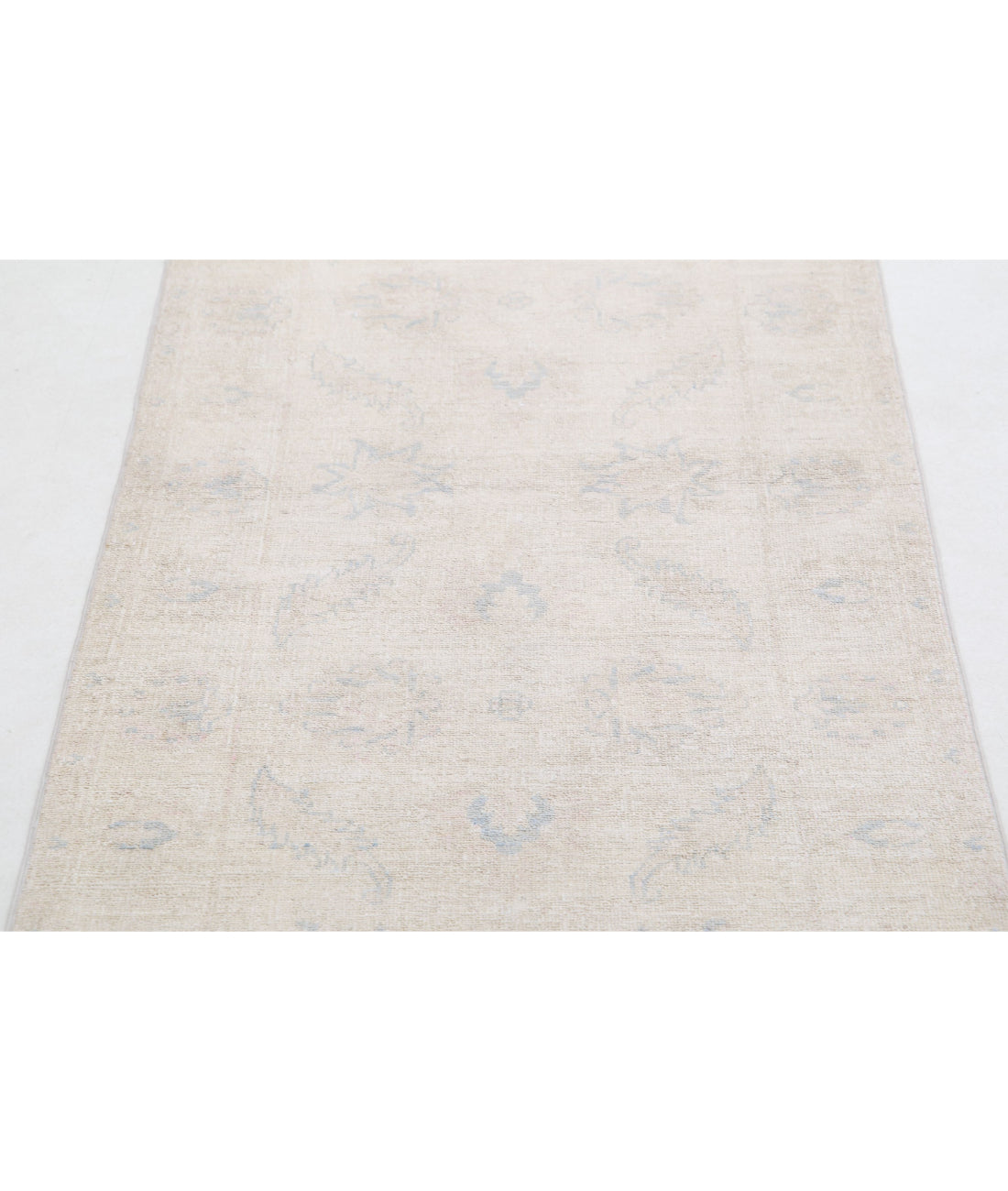 Serenity 2'7'' X 5'7'' Hand-Knotted Wool Rug 2'7'' x 5'7'' (78 X 168) / Ivory / Blue