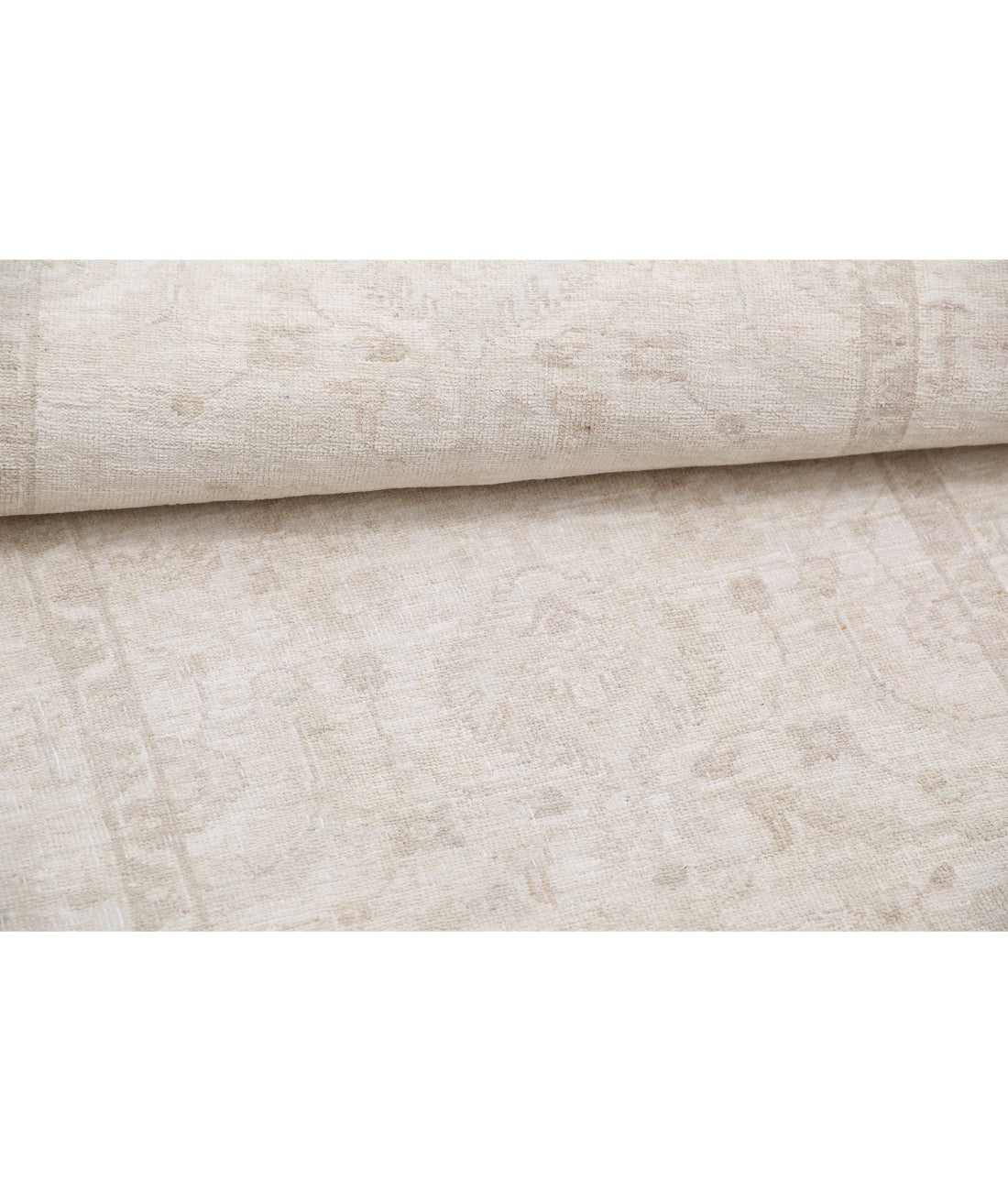 Serenity 2'7'' X 6'9'' Hand-Knotted Wool Rug 2'7'' x 6'9'' (78 X 203) / Ivory / Taupe