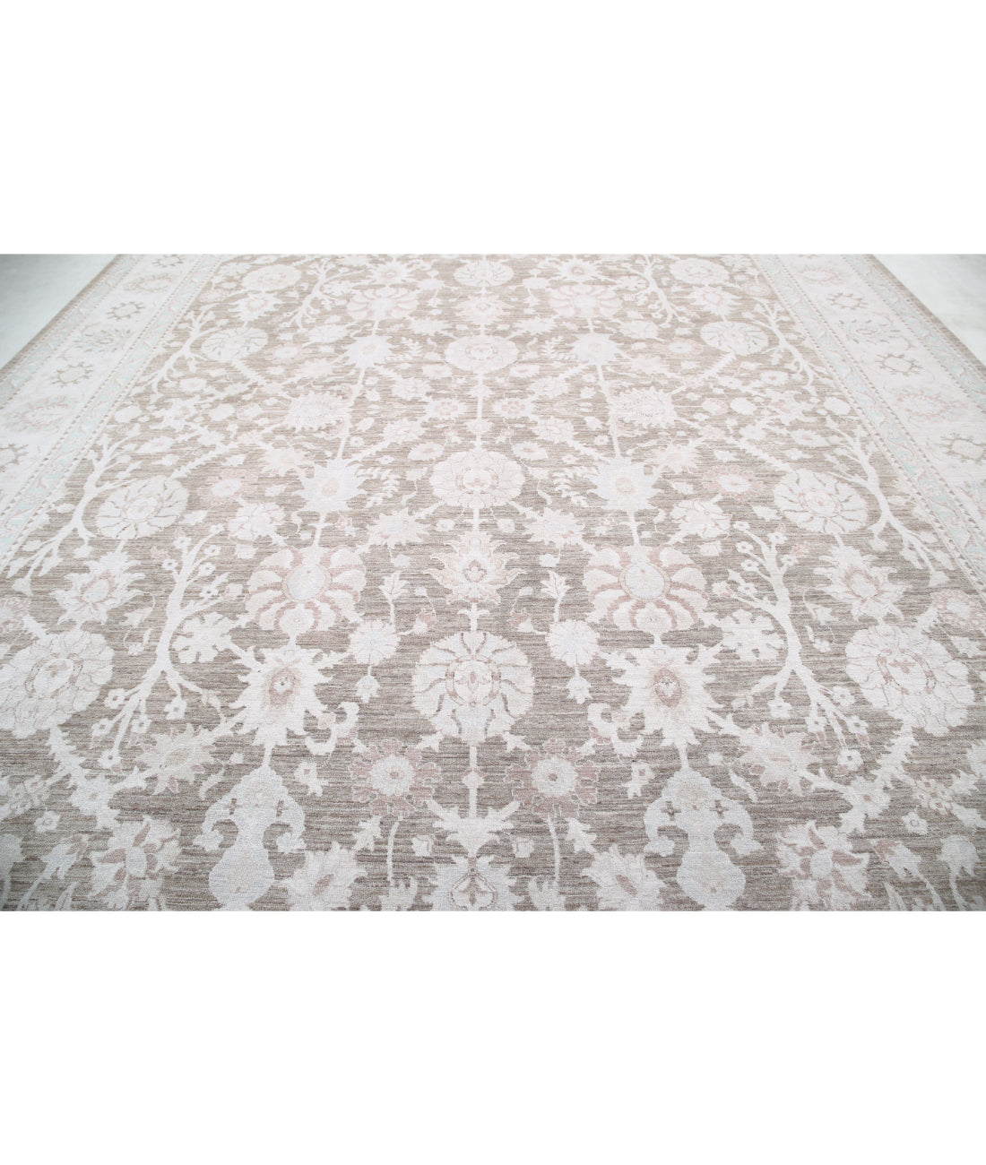 Serenity 12'10'' X 18'10'' Hand-Knotted Wool Rug 12'10'' x 18'10'' (385 X 565) / Brown / Ivory