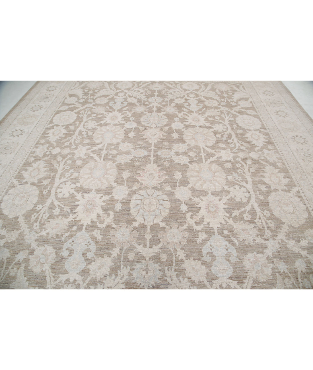 Serenity 11'9'' X 14'9'' Hand-Knotted Wool Rug 11'9'' x 14'9'' (353 X 443) / Brown / Ivory