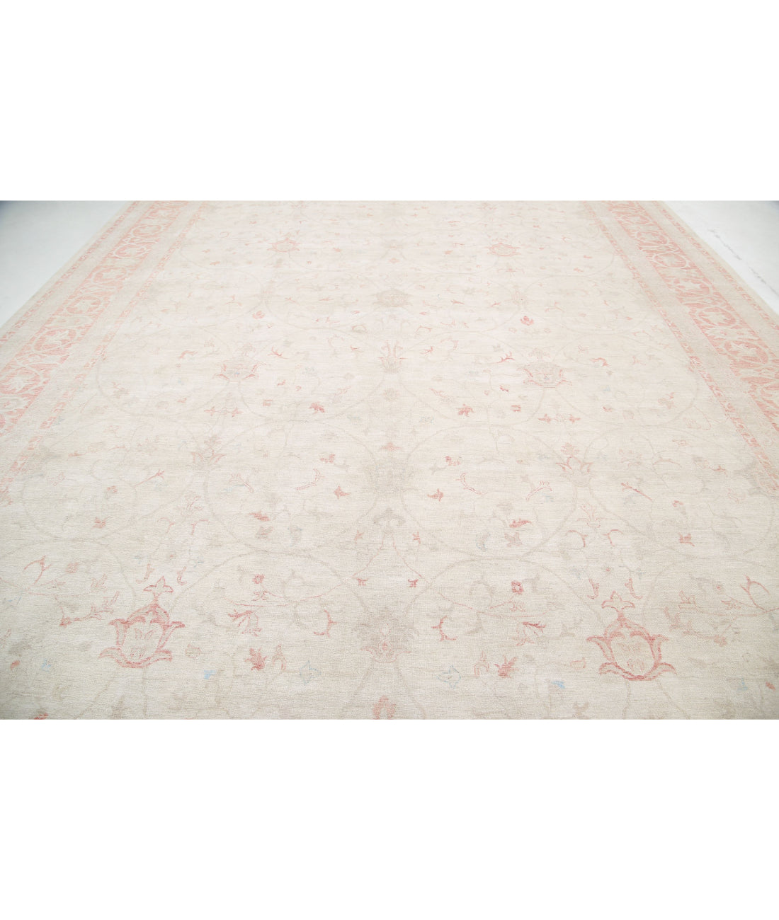 Serenity 13'2'' X 19'7'' Hand-Knotted Wool Rug 13'2'' x 19'7'' (395 X 588) / Ivory / Rust