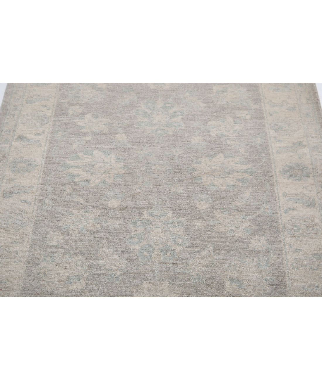 Serenity 3'1'' X 4'7'' Hand-Knotted Wool Rug 3'1'' x 4'7'' (93 X 138) / Brown / Ivory