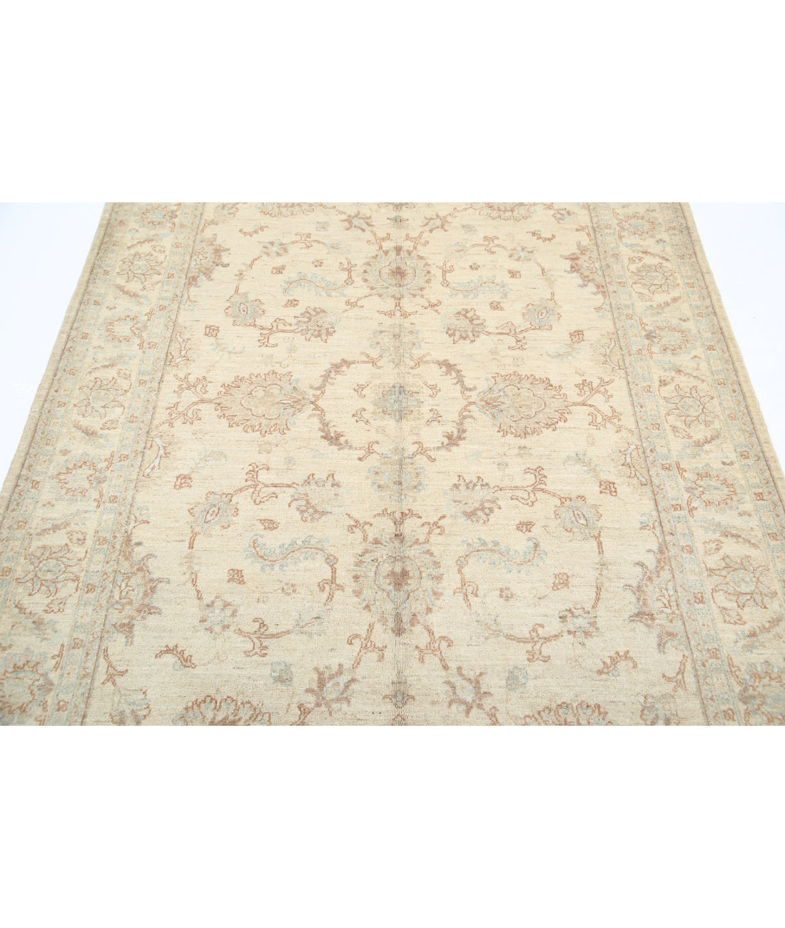 Serenity 5'5'' X 7'6'' Hand-Knotted Wool Rug 5'5'' x 7'6'' (163 X 225) / Ivory / Ivory