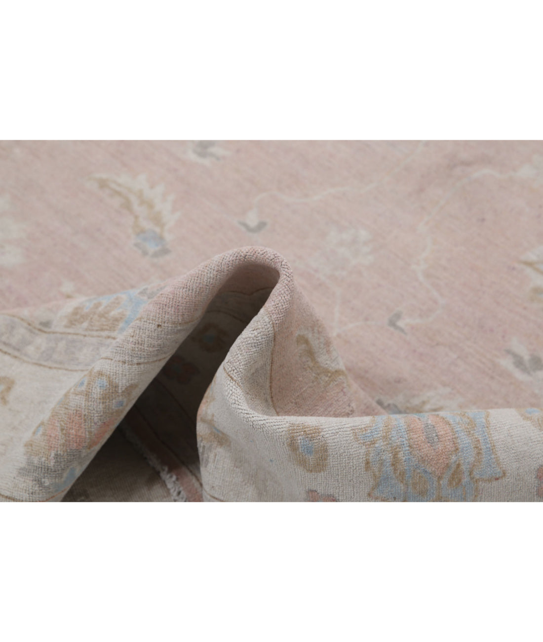 Serenity 5'11'' X 8'11'' Hand-Knotted Wool Rug 5'11'' x 8'11'' (178 X 268) / Peach / Ivory