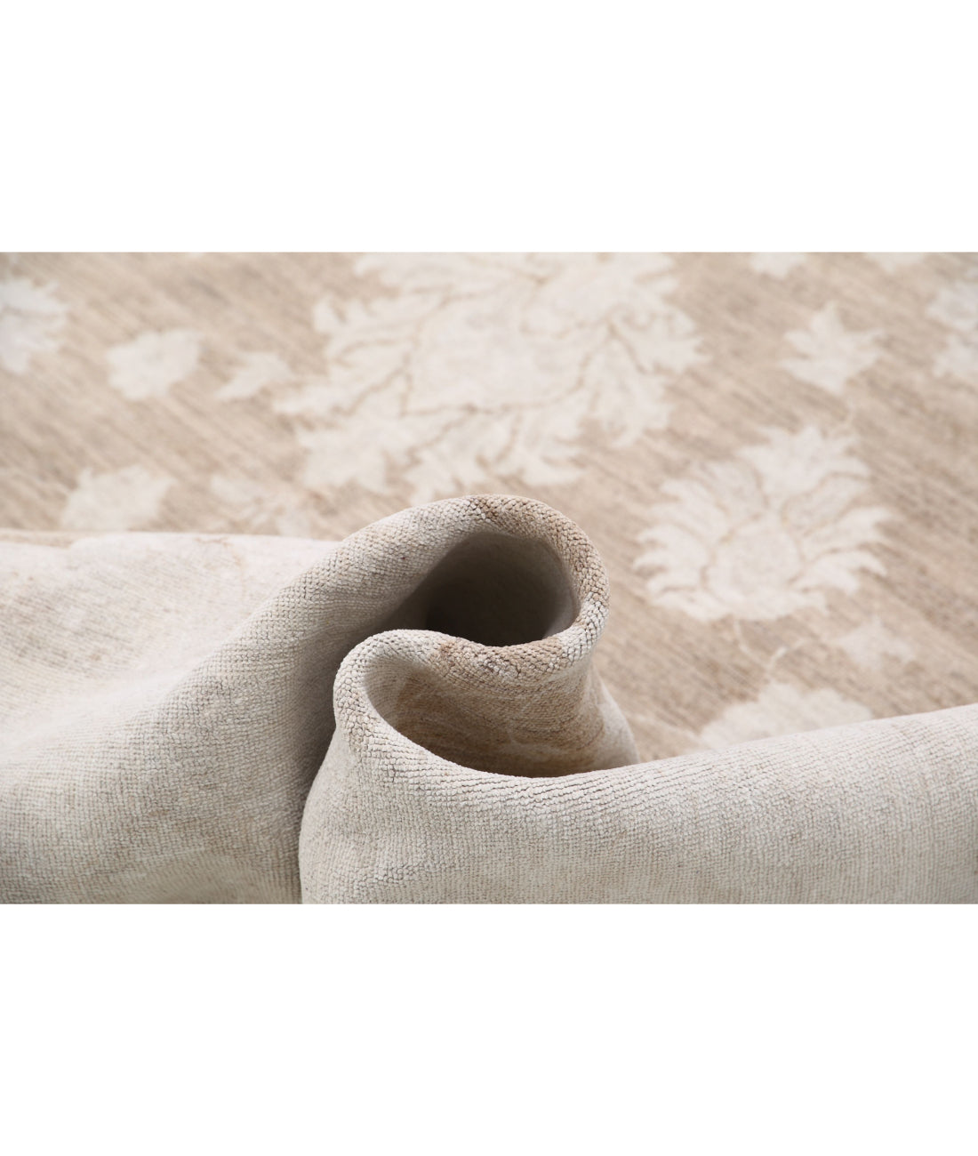 Serenity 7'11'' X 10'6'' Hand-Knotted Wool Rug 7'11'' x 10'6'' (238 X 315) / Taupe / Ivory