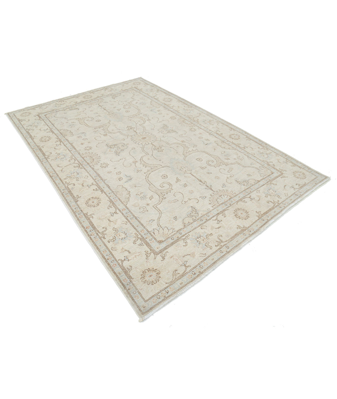 Serenity 6'0'' X 8'11'' Hand-Knotted Wool Rug 6'0'' x 8'11'' (180 X 268) / Ivory / Silver