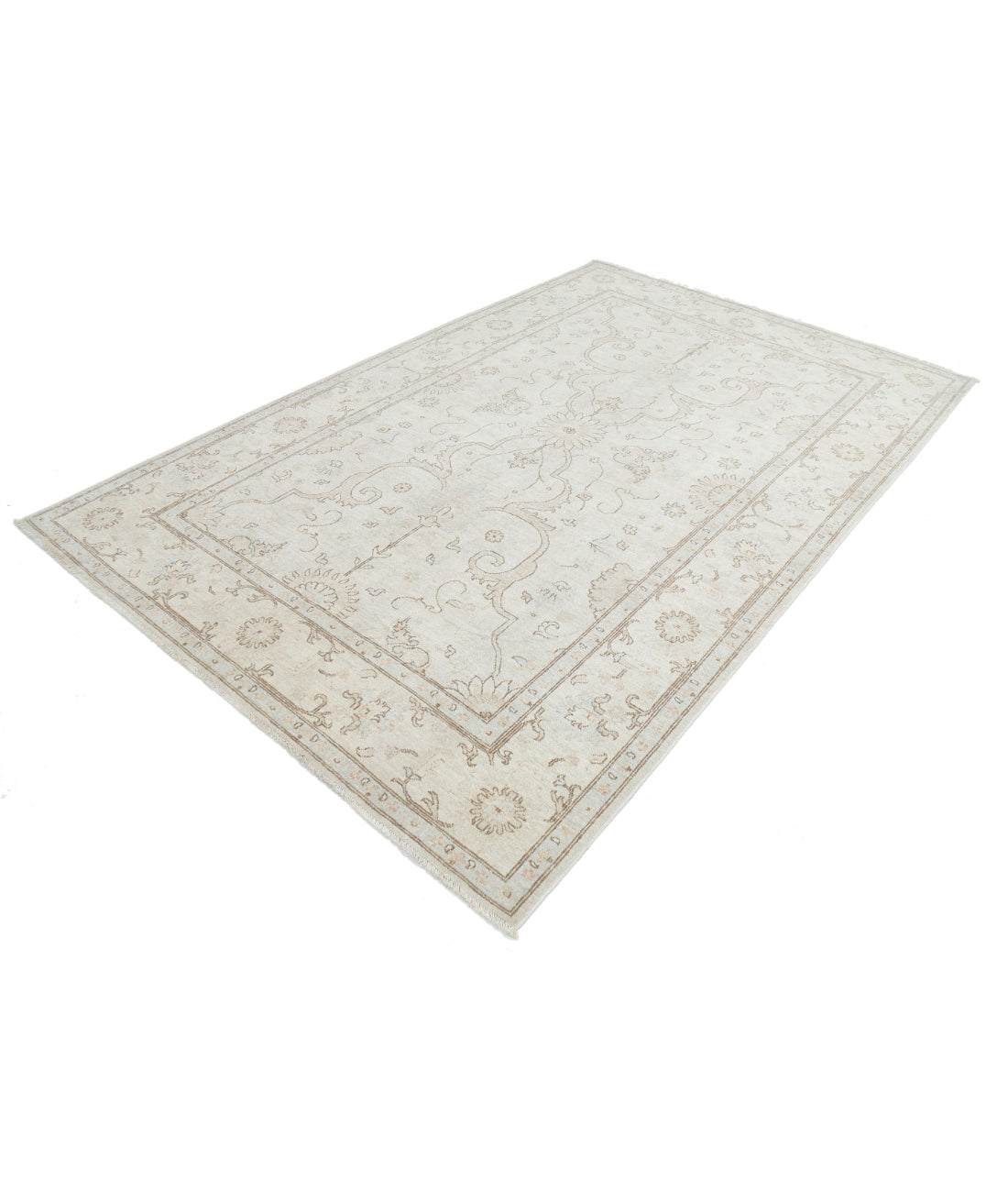 Serenity 6'0'' X 8'11'' Hand-Knotted Wool Rug 6'0'' x 8'11'' (180 X 268) / Ivory / Silver