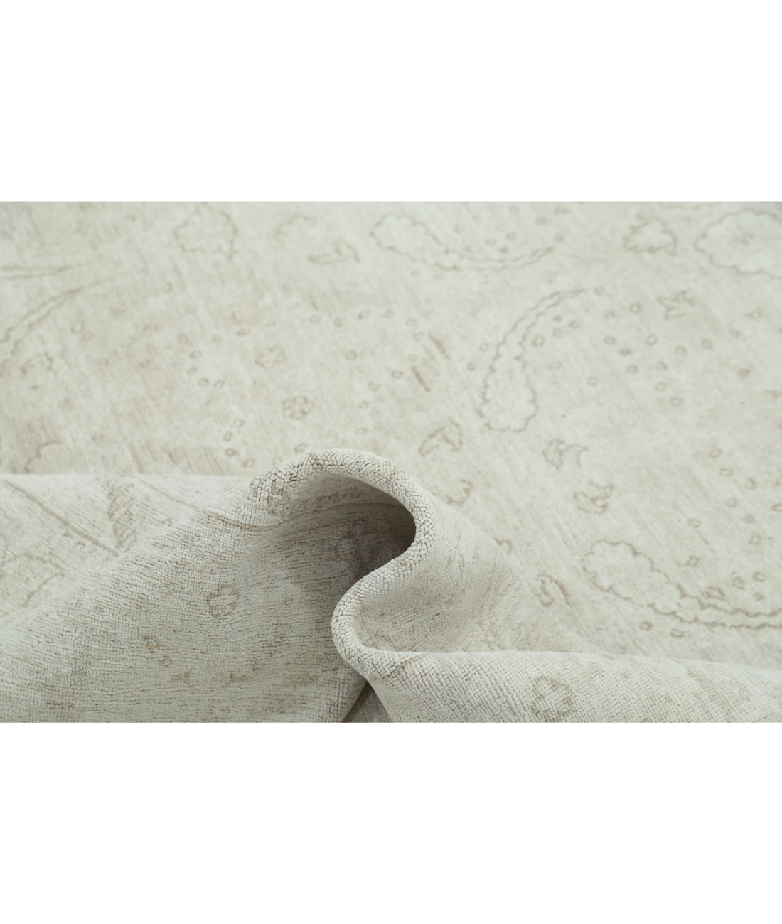 Serenity 7'9'' X 9'9'' Hand-Knotted Wool Rug 7'9'' x 9'9'' (233 X 293) / Ivory / Ivory