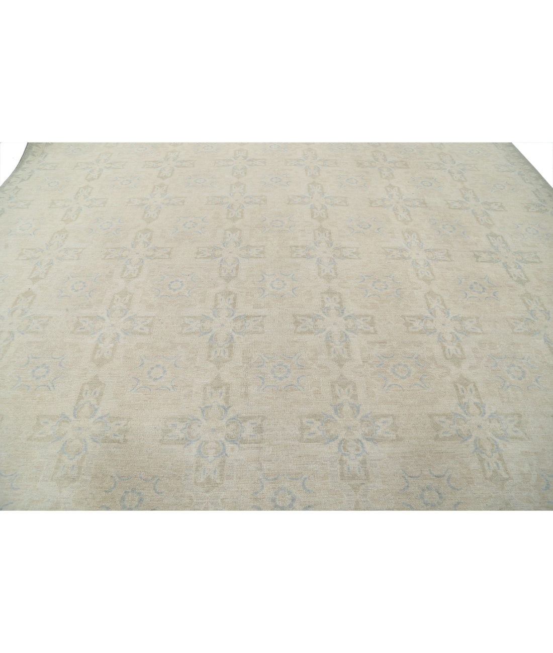 Serenity 12'2'' X 14'10'' Hand-Knotted Wool Rug 12'2'' x 14'10'' (365 X 445) / Ivory / Green