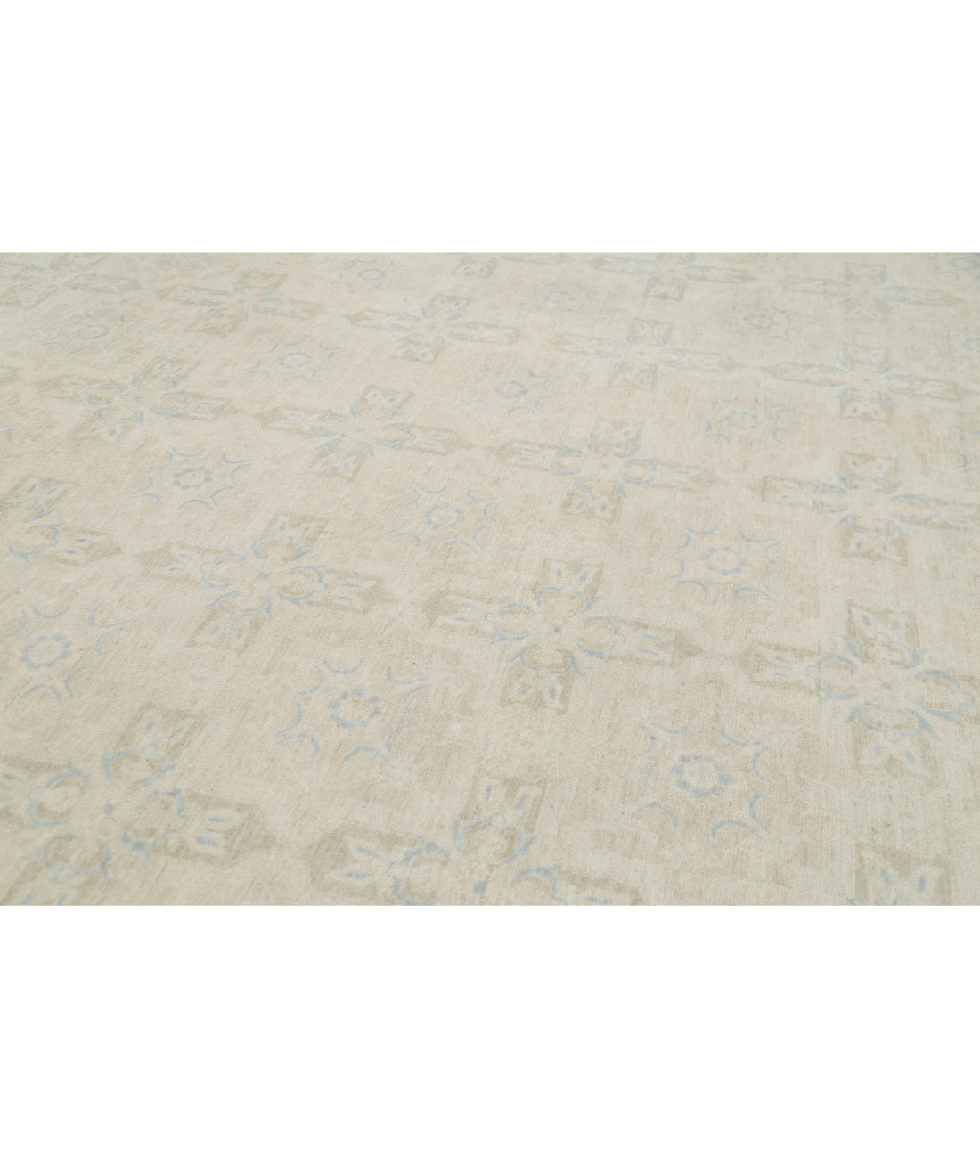 Serenity 12'2'' X 14'10'' Hand-Knotted Wool Rug 12'2'' x 14'10'' (365 X 445) / Ivory / Green