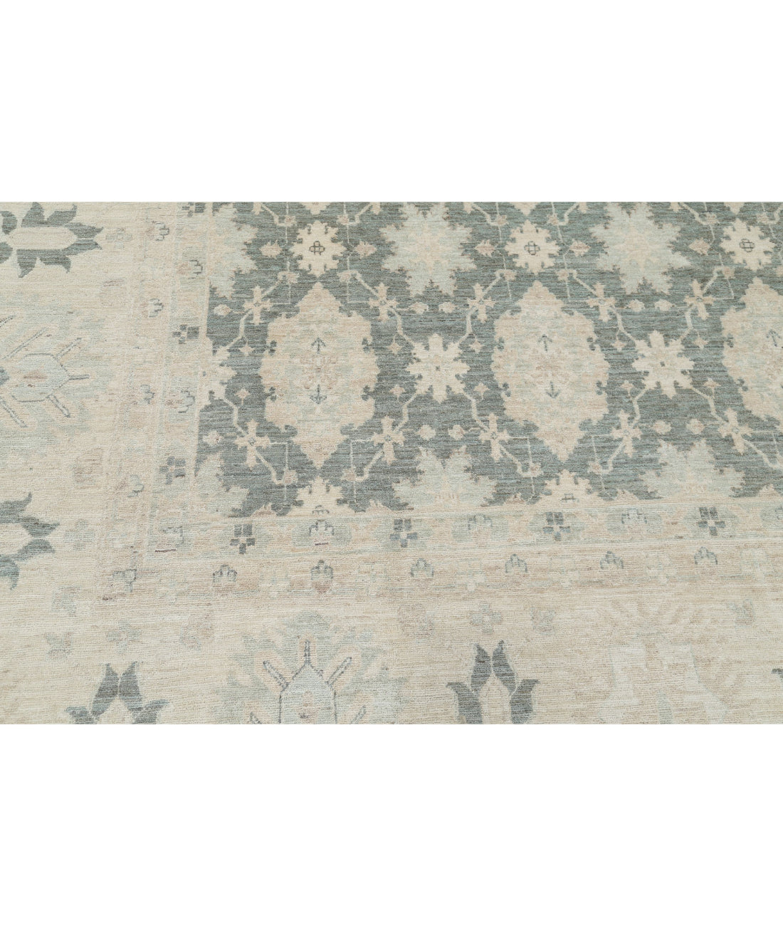 Serenity 12'10'' X 15'7'' Hand-Knotted Wool Rug 12'10'' x 15'7'' (385 X 468) / Green / Ivory