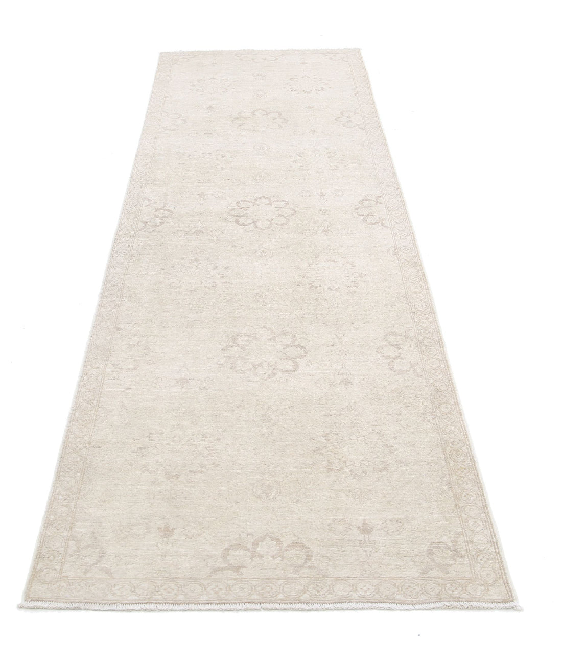 Serenity 3'0'' X 9'10'' Hand-Knotted Wool Rug 3'0'' x 9'10'' (90 X 295) / Ivory / Grey