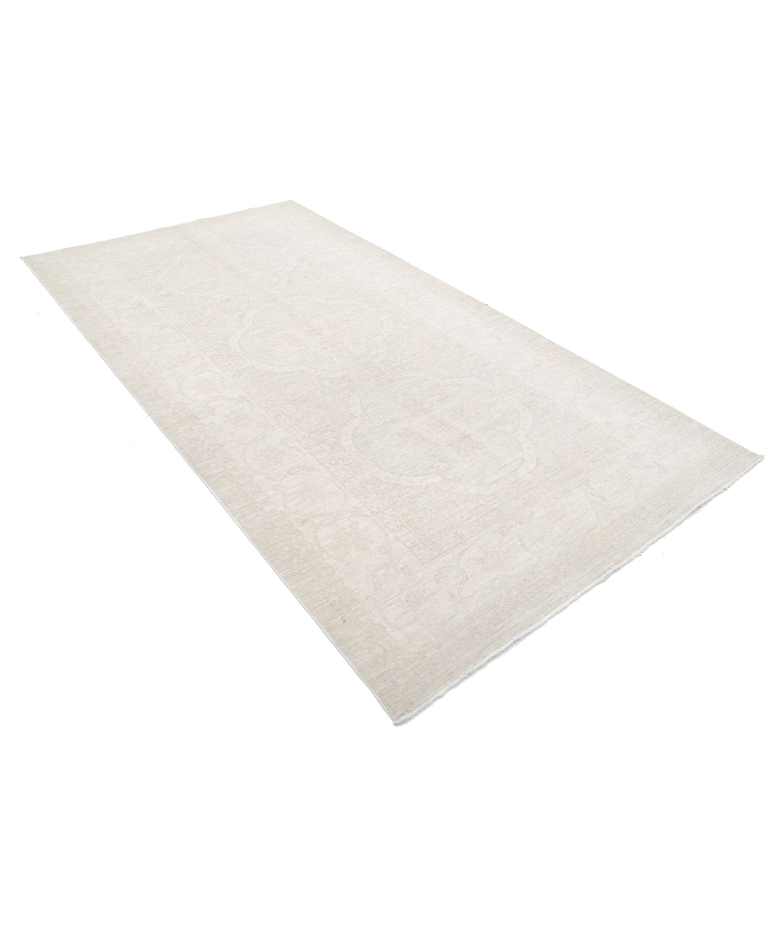 Serenity 5'0'' X 9'8'' Hand-Knotted Wool Rug 5'0'' x 9'8'' (150 X 290) / Ivory / Grey