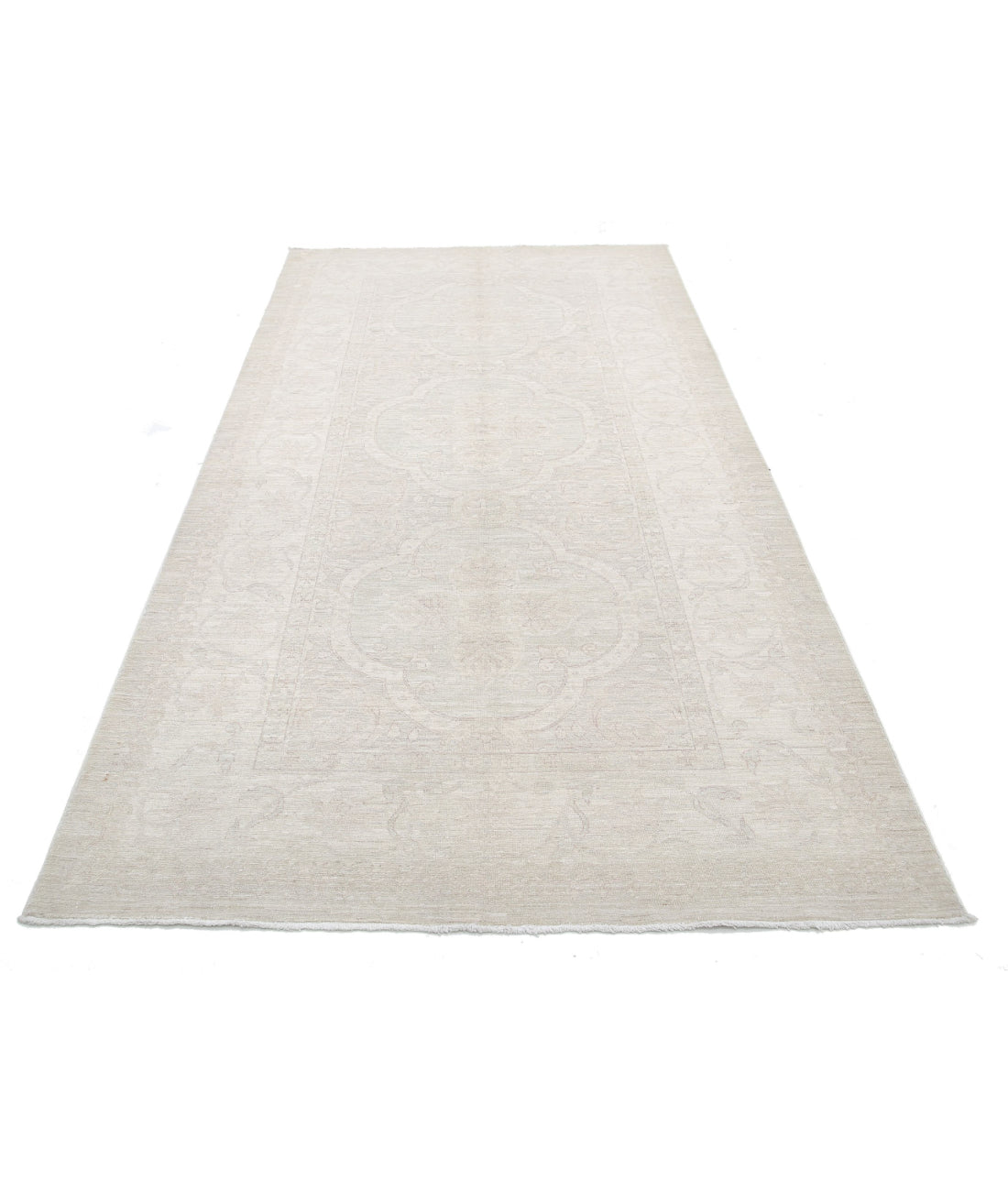 Serenity 5'0'' X 9'8'' Hand-Knotted Wool Rug 5'0'' x 9'8'' (150 X 290) / Ivory / Grey