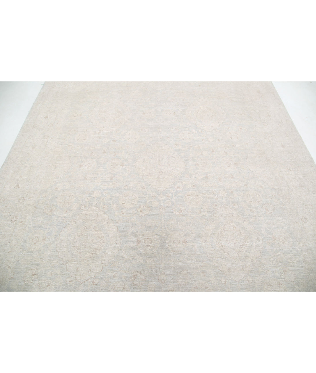 Serenity 7'10'' X 9'10'' Hand-Knotted Wool Rug 7'10'' x 9'10'' (235 X 295) / Ivory / Grey