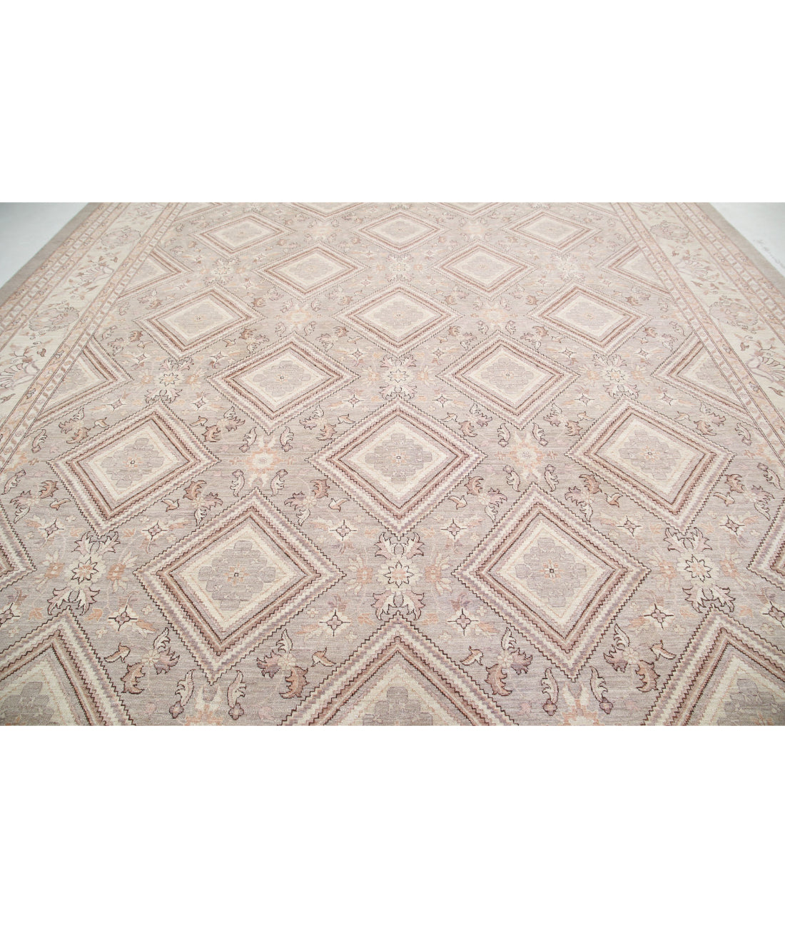 Serenity 13'4'' X 17'6'' Hand-Knotted Wool Rug 13'4'' x 17'6'' (400 X 525) / Grey / Ivory