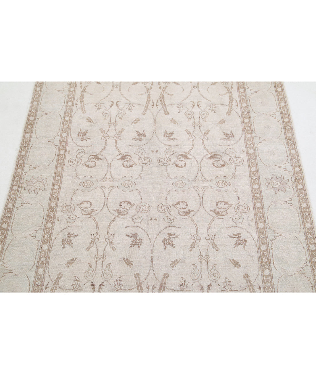 Serenity 4'3'' X 5'11'' Hand-Knotted Wool Rug 4'3'' x 5'11'' (128 X 178) / Ivory / Brown