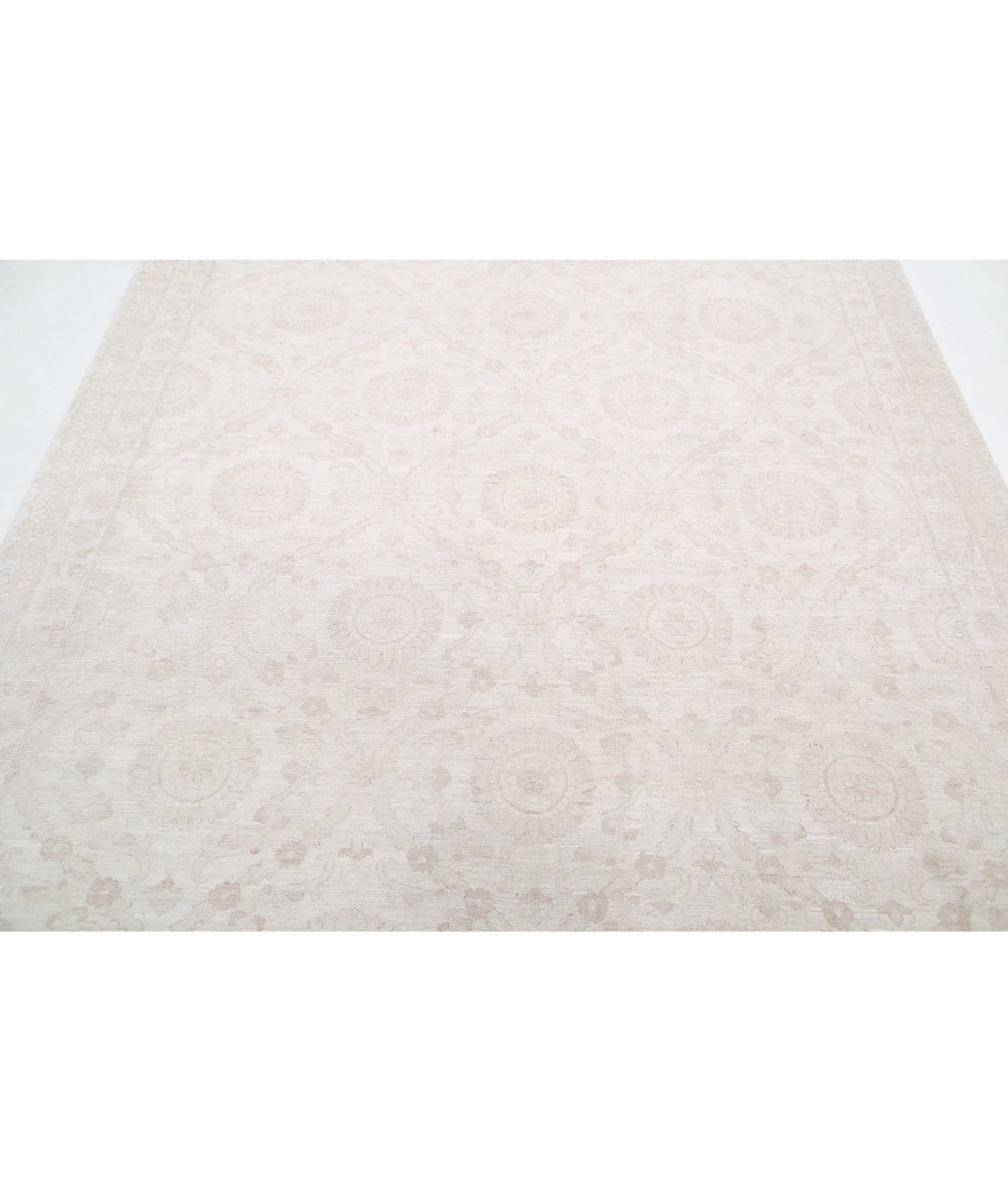 Serenity 6'7'' X 9'4'' Hand-Knotted Wool Rug 6'7'' x 9'4'' (198 X 280) / Ivory / Grey