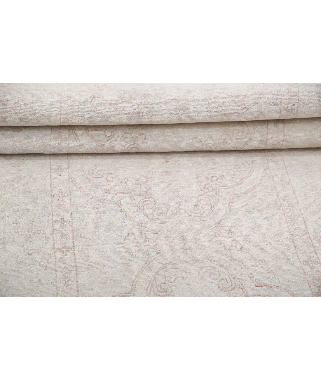 Serenity 2'8'' X 8'0'' Hand-Knotted Wool Rug 2'8'' x 8'0'' (80 X 240) / Ivory / Taupe