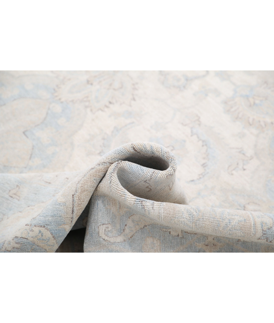 Serenity 8'10'' X 12'7'' Hand-Knotted Wool Rug 8'10'' x 12'7'' (265 X 378) / Ivory / Blue