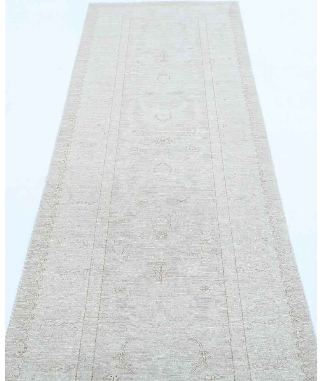 Serenity 2'6'' X 8'10'' Hand-Knotted Wool Rug 2'6'' x 8'10'' (75 X 265) / Ivory / Taupe