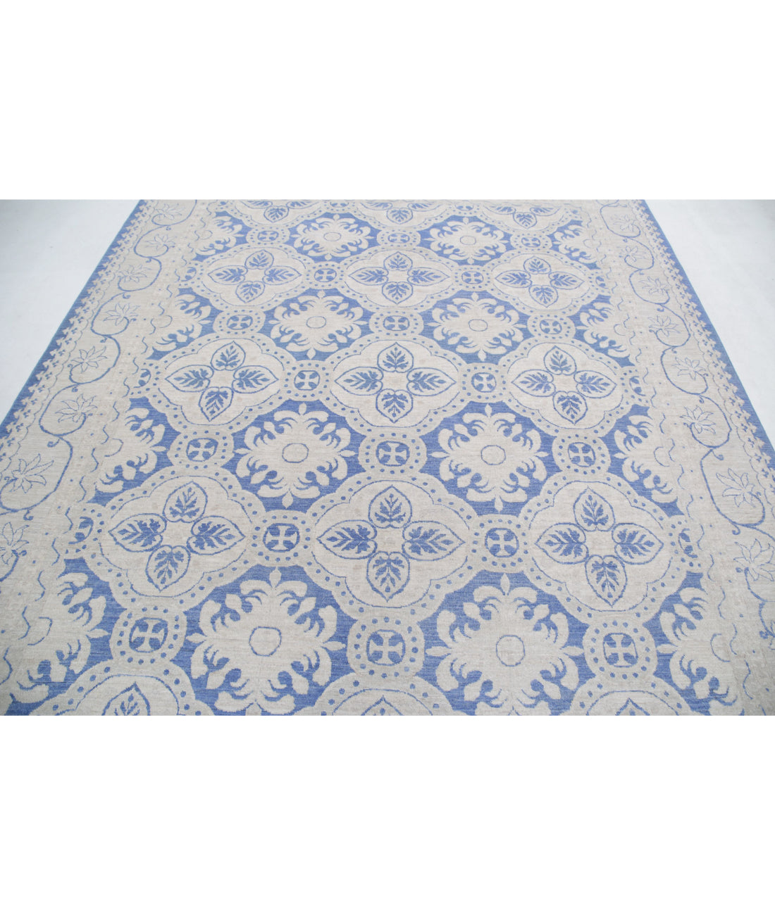 Serenity 7'11'' X 9'9'' Hand-Knotted Wool Rug 7'11'' x 9'9'' (238 X 293) / Blue / Ivory