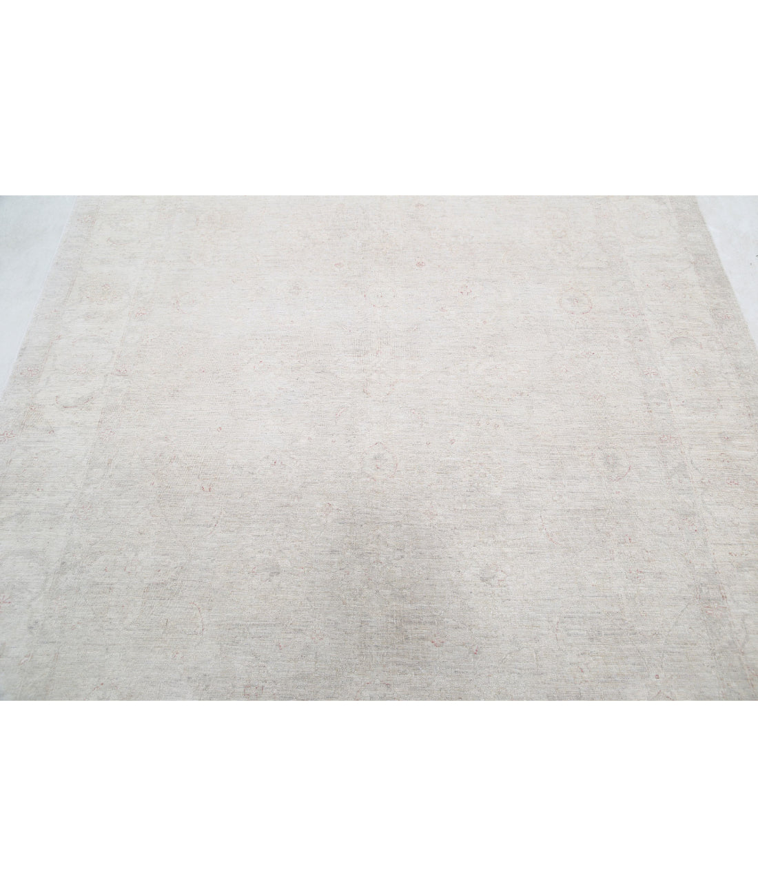 Serenity 5'11'' X 8'4'' Hand-Knotted Wool Rug 5'11'' x 8'4'' (178 X 250) / Ivory / Grey