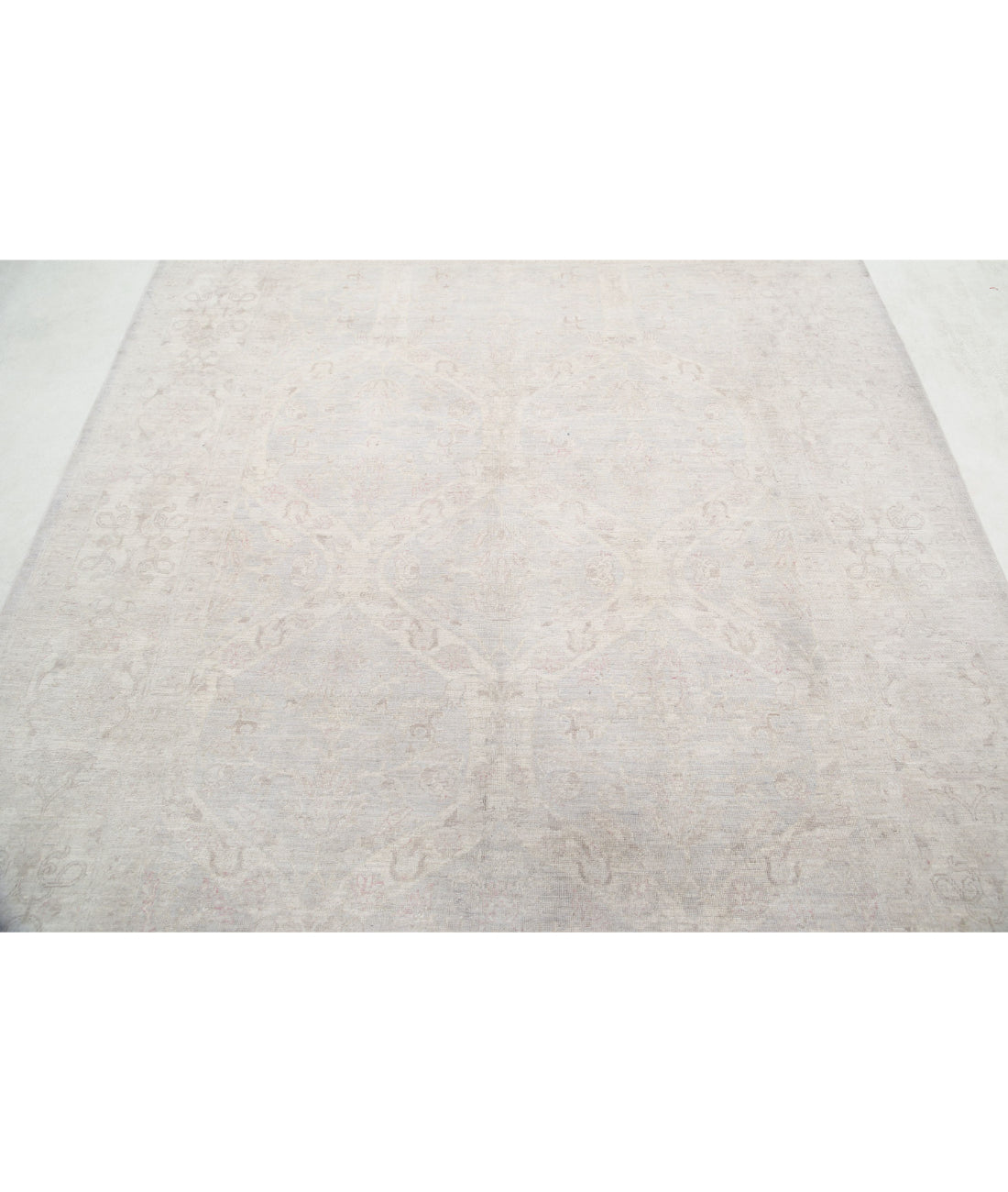 Serenity 6'1'' X 7'11'' Hand-Knotted Wool Rug 6'1'' x 7'11'' (183 X 238) / Ivory / Grey