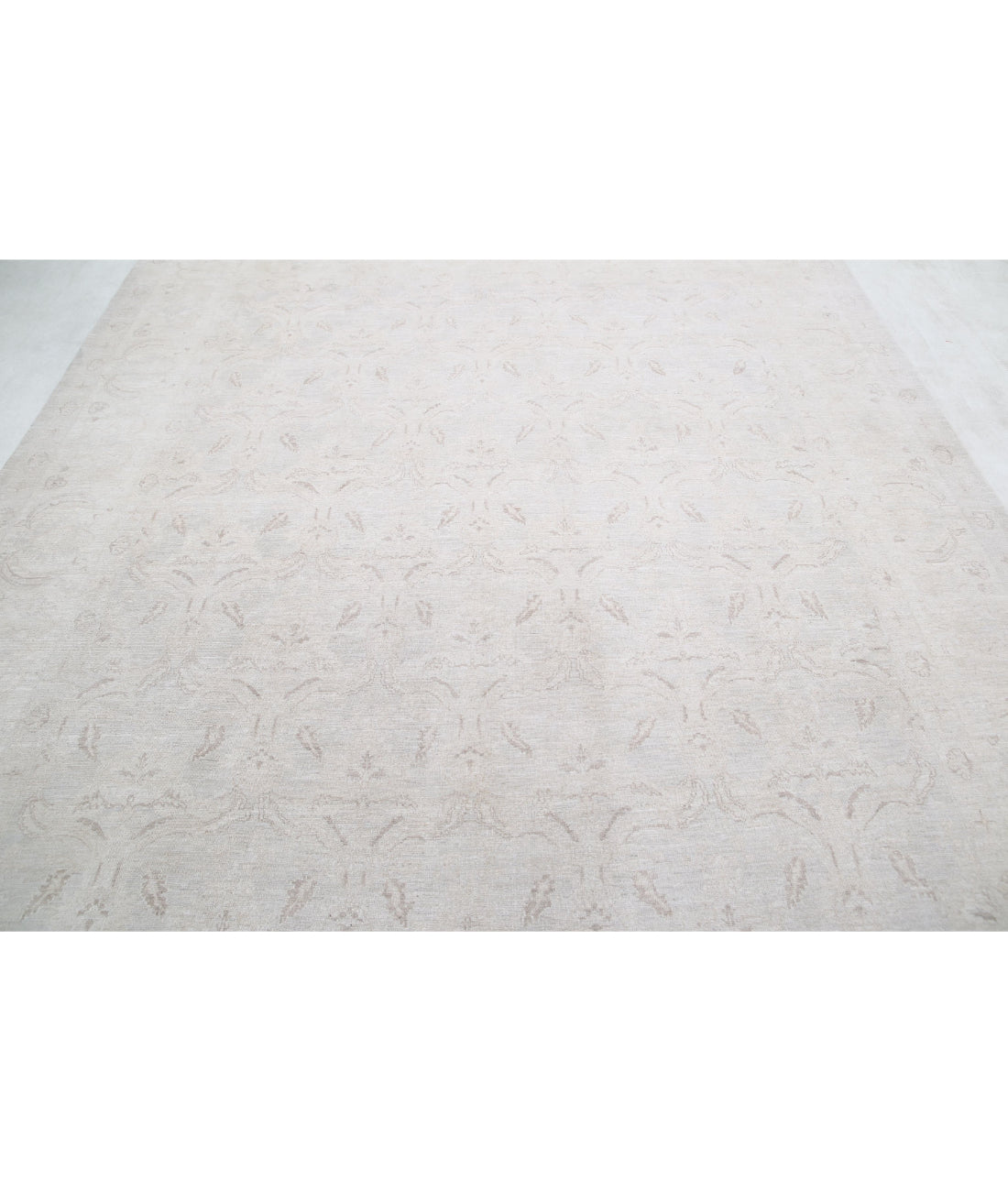 Serenity 8'0'' X 9'11'' Hand-Knotted Wool Rug 8'0'' x 9'11'' (240 X 298) / Brown / Ivory