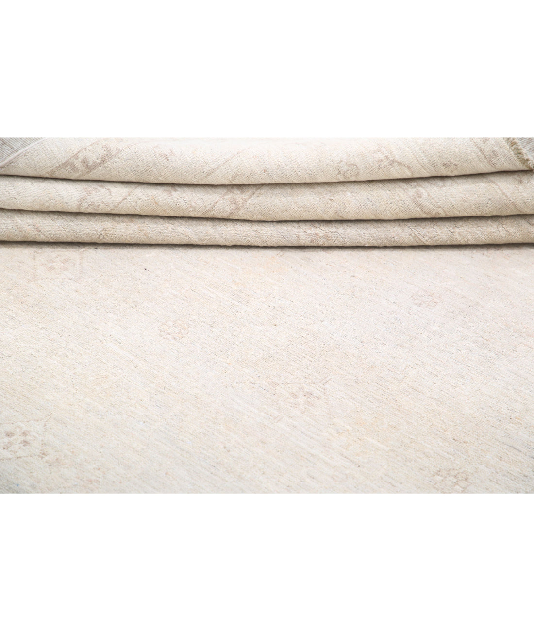 Serenity 8'1'' X 9'10'' Hand-Knotted Wool Rug 8'1'' x 9'10'' (243 X 295) / Ivory / Taupe