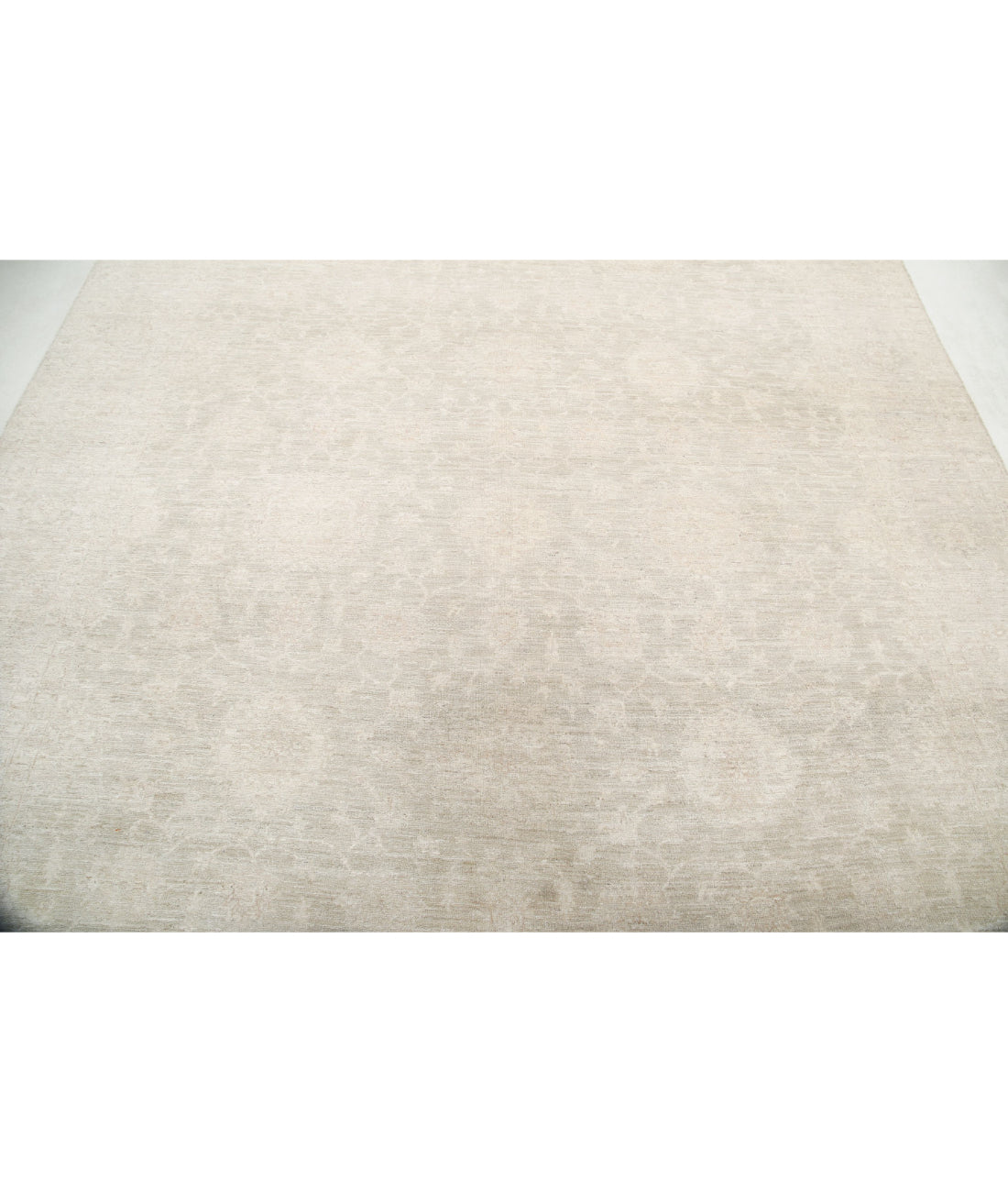 Serenity 7'11'' X 8'9'' Hand-Knotted Wool Rug 7'11'' x 8'9'' (238 X 263) / Grey / Ivory