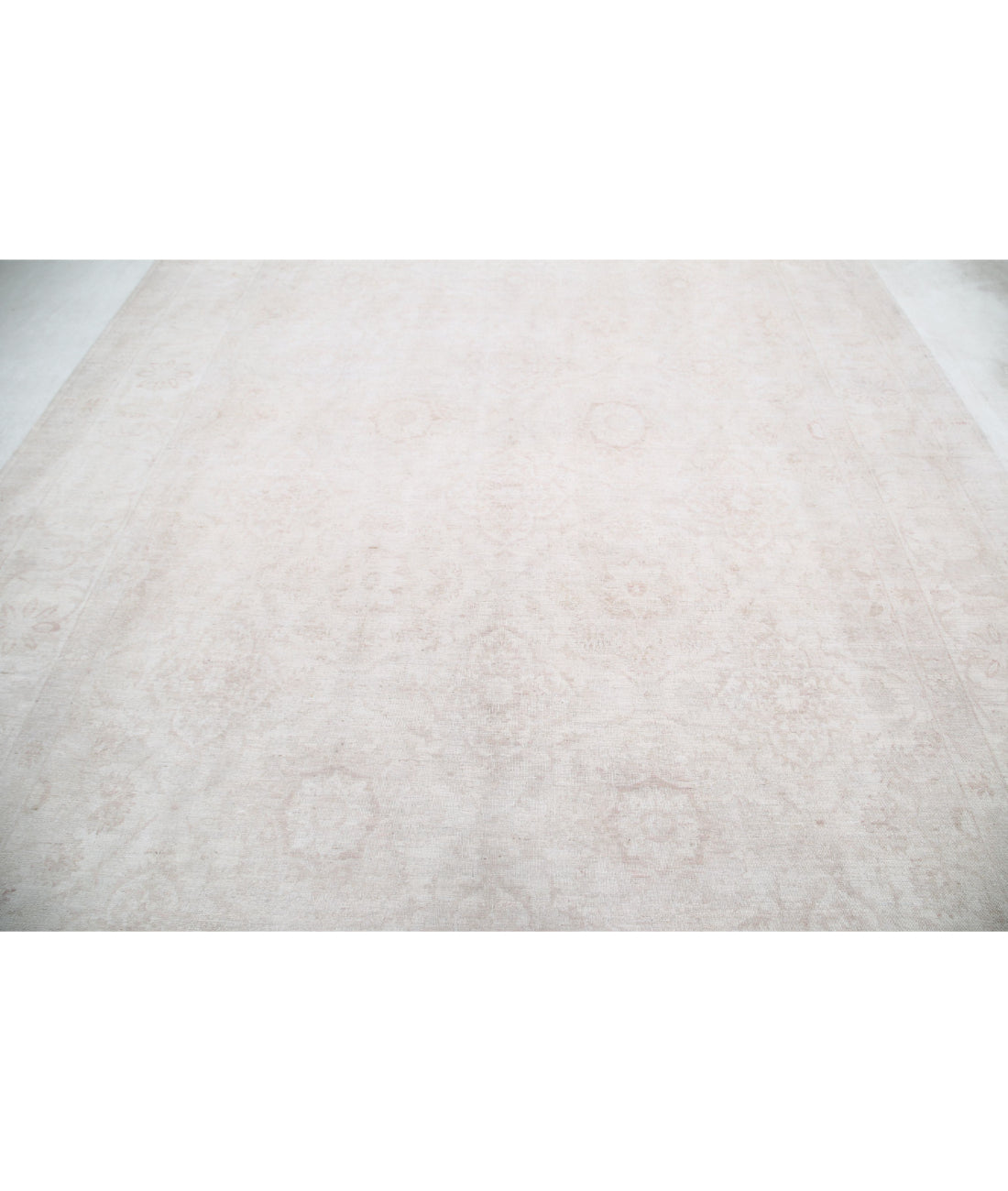 Serenity 9'0'' X 11'6'' Hand-Knotted Wool Rug 9'0'' x 11'6'' (270 X 345) / Ivory / Grey