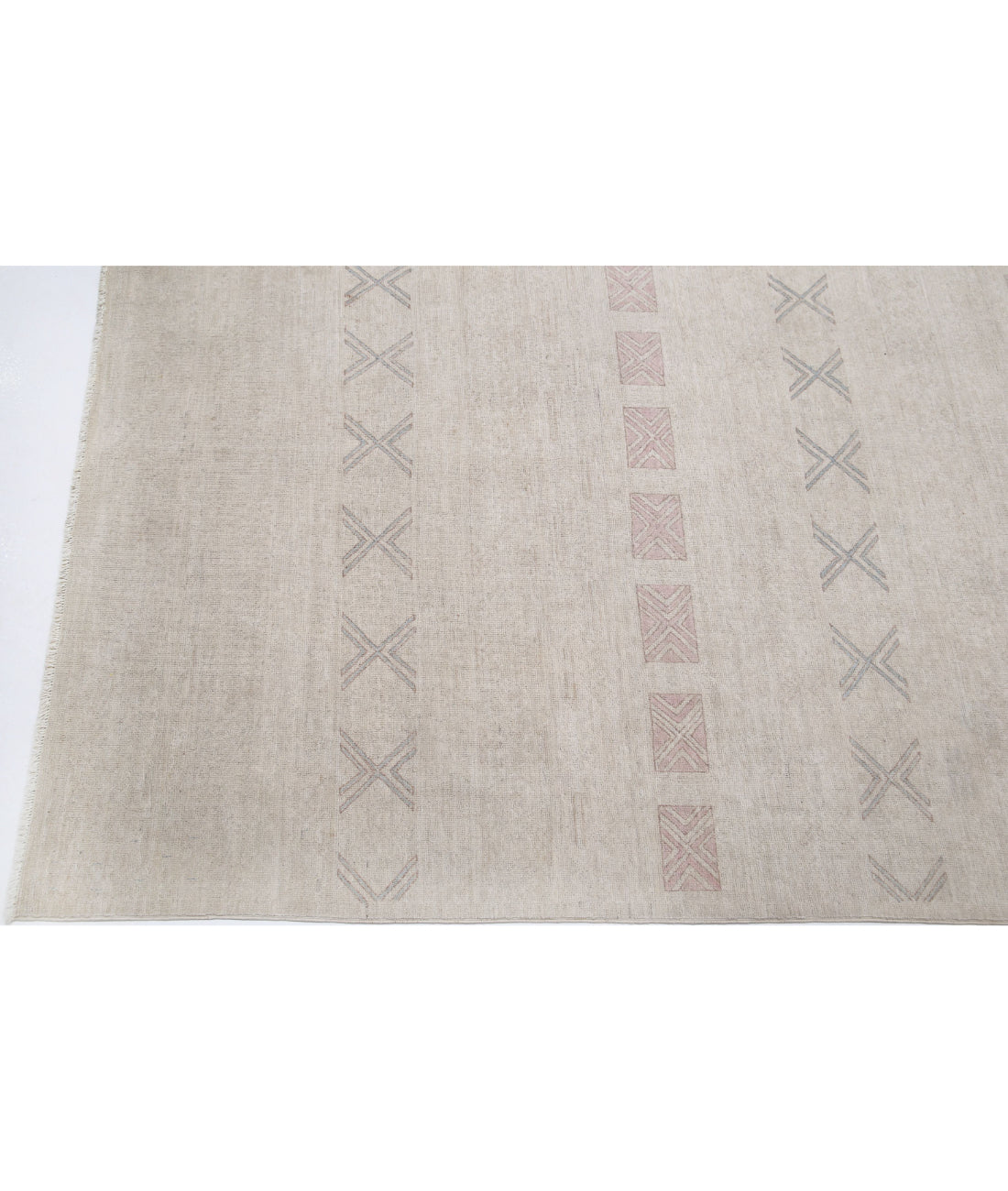 Serenity 7'11'' X 10'1'' Hand-Knotted Wool Rug 7'11'' x 10'1'' (238 X 303) / Ivory / Ivory