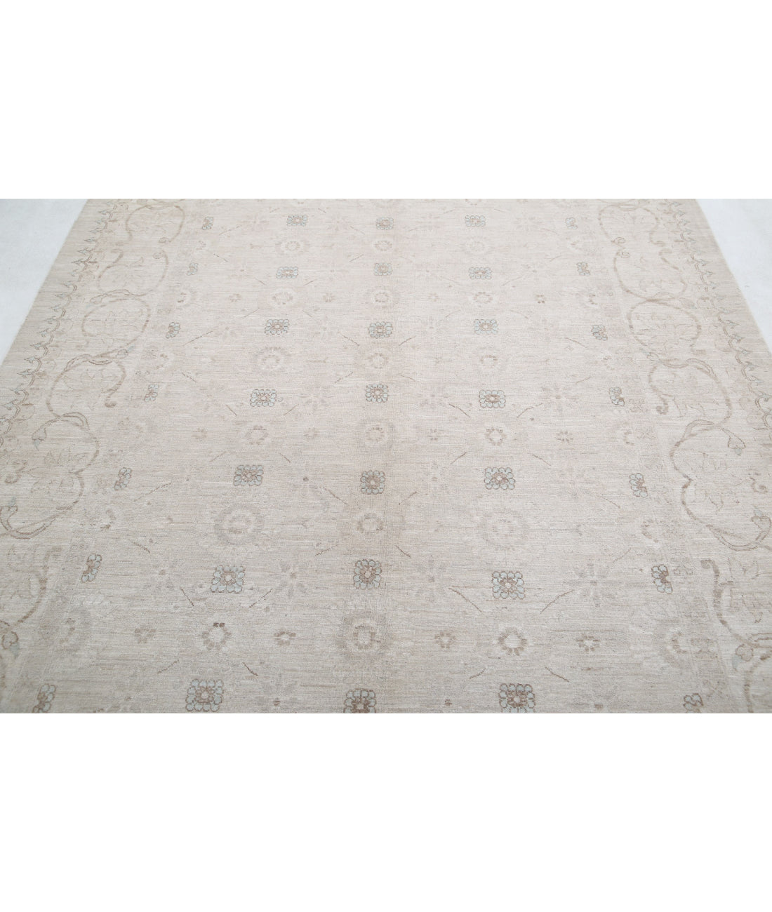 Serenity 6'6'' X 9'10'' Hand-Knotted Wool Rug 6'6'' x 9'10'' (195 X 295) / Brown / Ivory