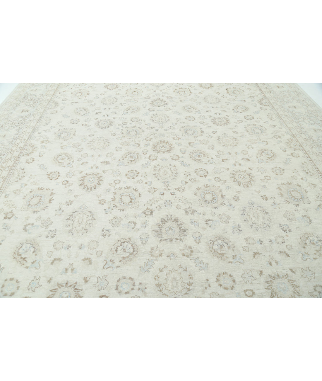 Serenity 11'10'' X 14'10'' Hand-Knotted Wool Rug 11'10'' x 14'10'' (355 X 445) / Ivory / Blue