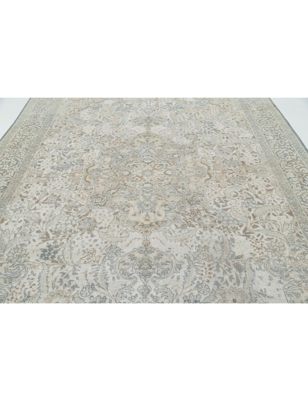 Tabriz 8' 2" X 11' 8" Hand-Knotted Wool Rug 8' 2" X 11' 8" (249 X 356) / Ivory / Grey