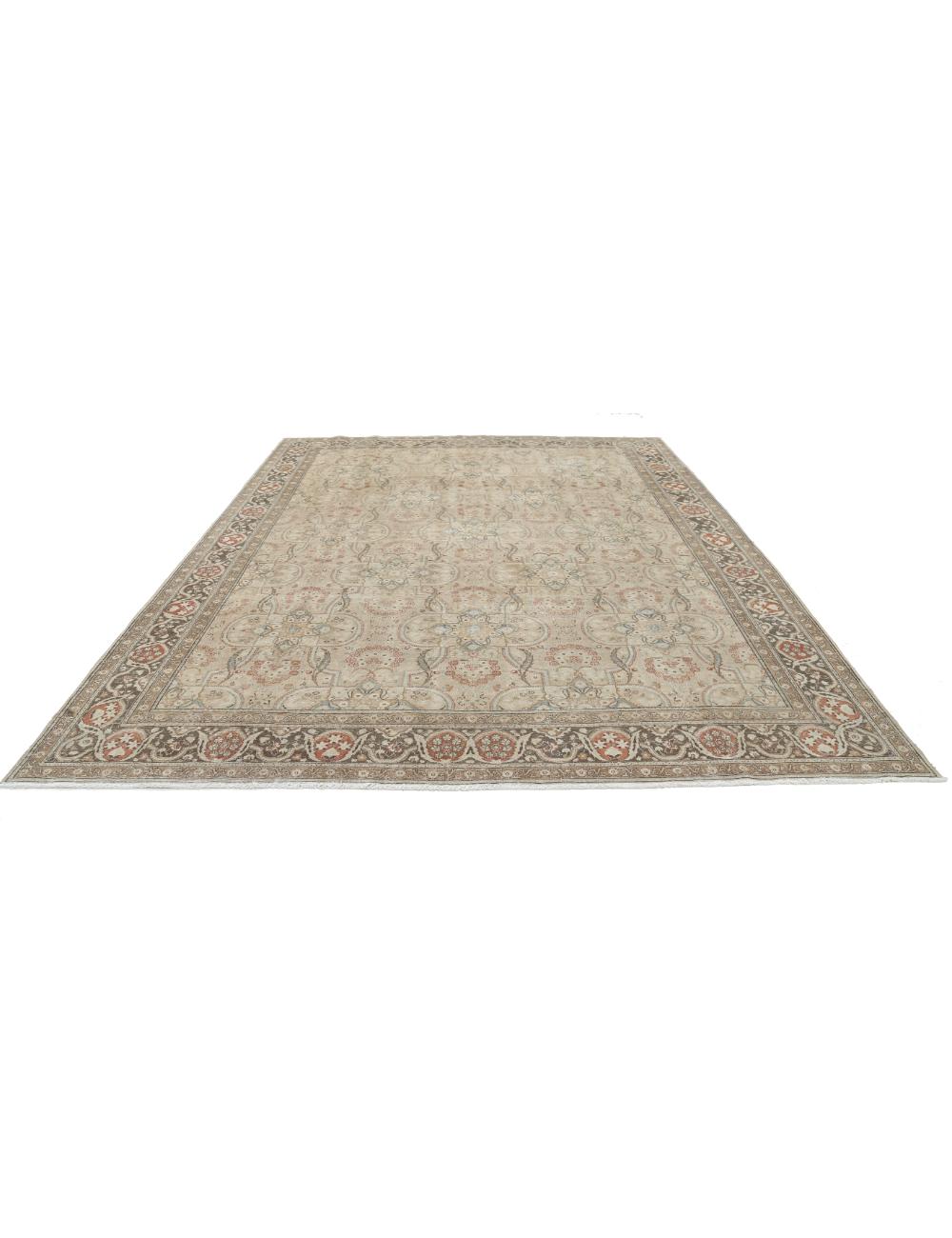 Tabriz 9' 11" X 12' 9" Hand-Knotted Wool Rug 9' 11" X 12' 9" (302 X 389) / Taupe / Brown