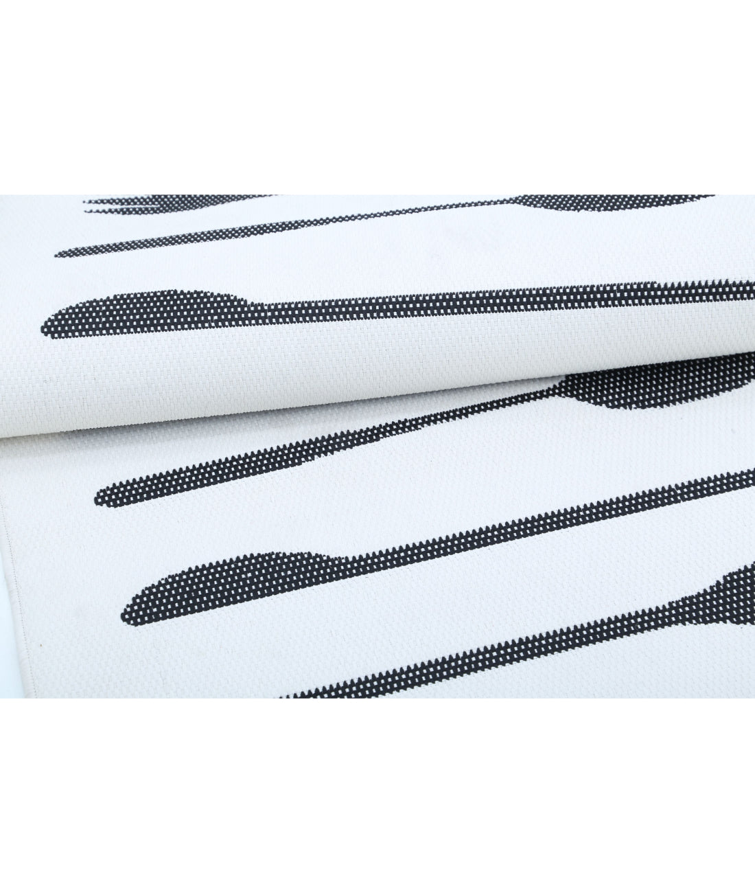 Vista 2'7'' X 6'7'' Power-Loomed Wool Rug 2'7'' x 6'7'' (78 X 198) / White / N/A