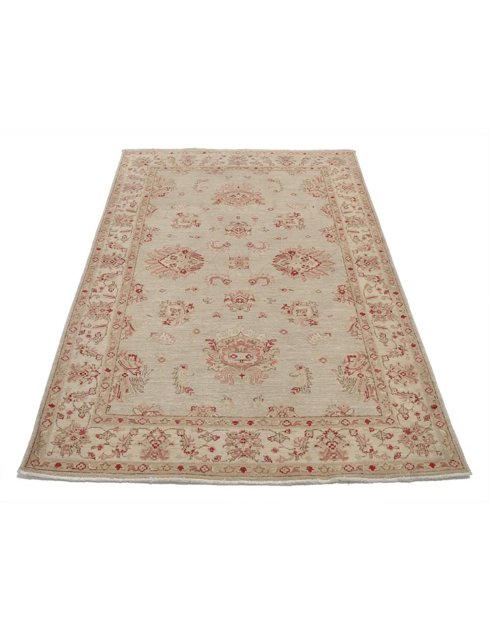 Ziegler 3' 11" X 5' 8" Hand-Knotted Wool Rug 3' 11" X 5' 8" (119 X 173) / Ivory / Beige