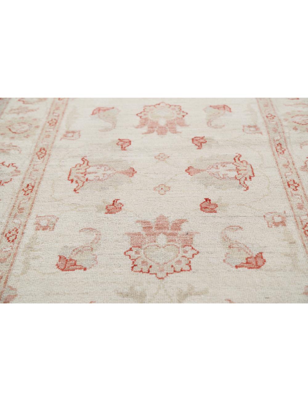 Ziegler 2' 9" X 3' 9" Hand-Knotted Wool Rug 2' 9" X 3' 9" (84 X 114) / Ivory / Red