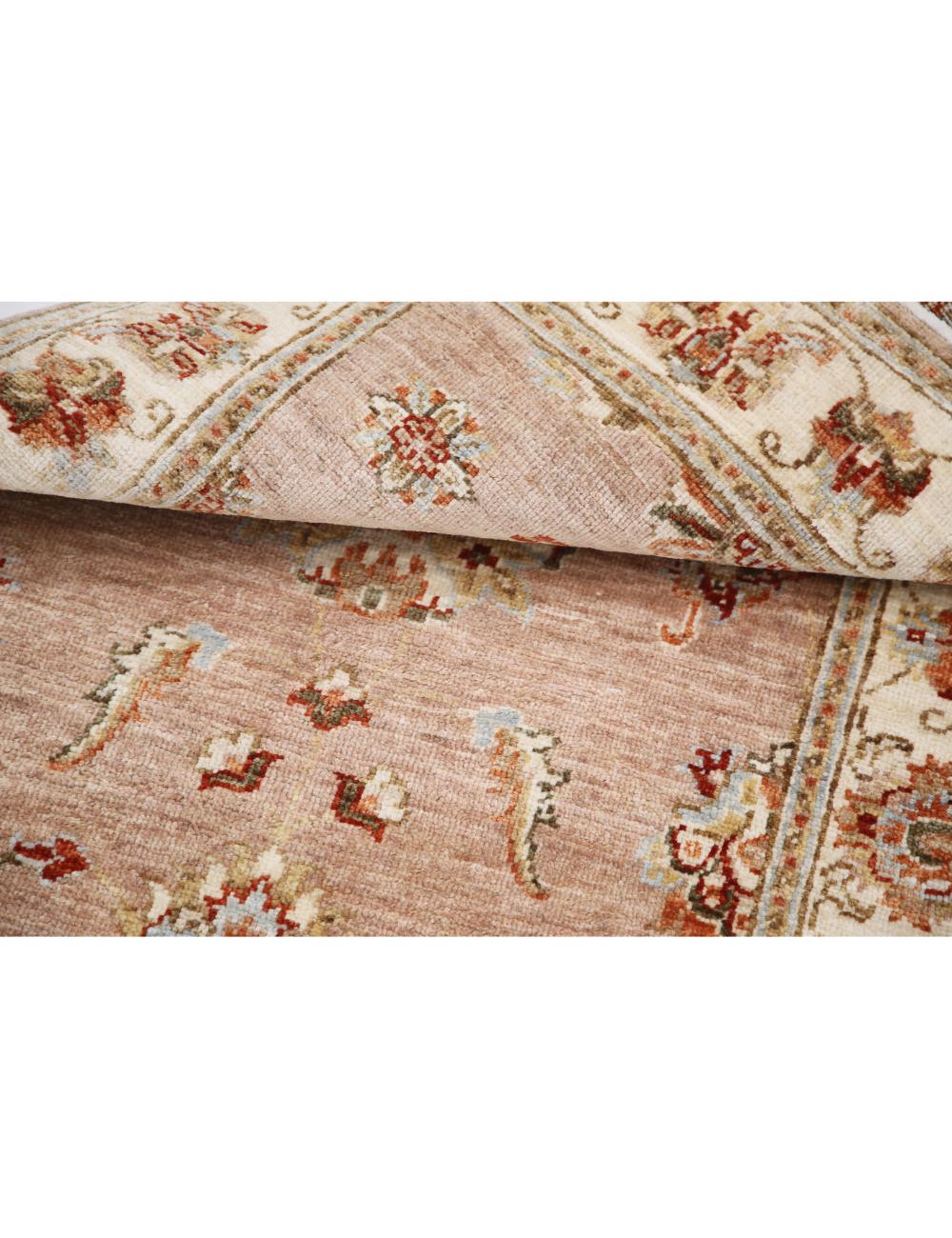 Ziegler 2' 8" X 3' 9" Hand-Knotted Wool Rug 2' 8" X 3' 9" (81 X 114) / Pink / Ivory