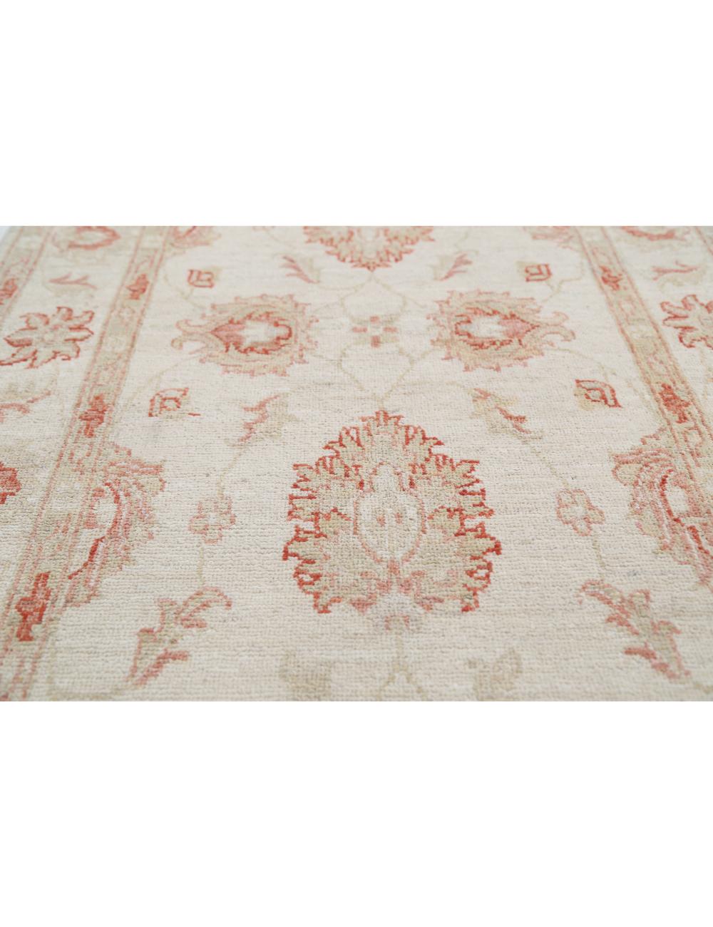 Ziegler 2' 7" X 4' 3" Hand-Knotted Wool Rug 2' 7" X 4' 3" (79 X 130) / Ivory / Red