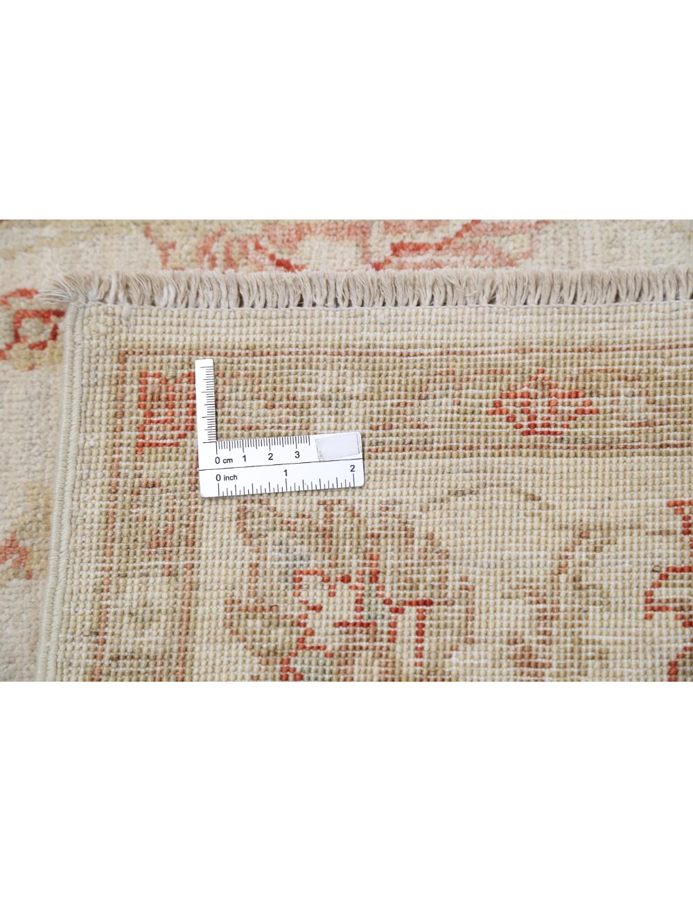 Ziegler 2' 7" X 4' 3" Hand-Knotted Wool Rug 2' 7" X 4' 3" (79 X 130) / Ivory / Red