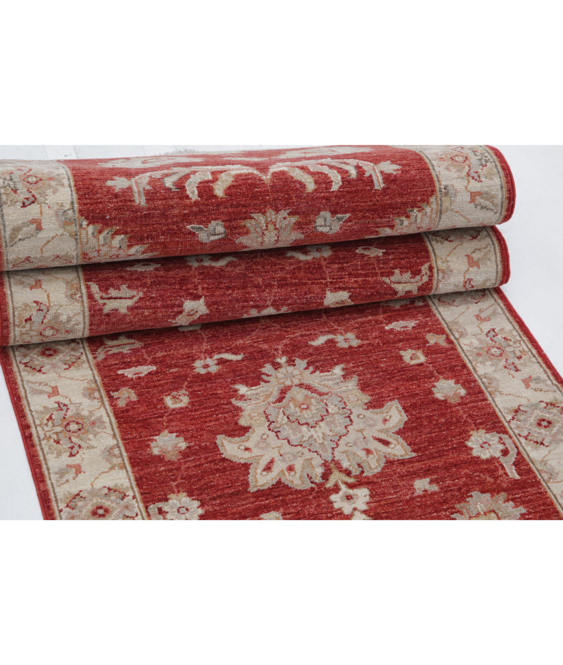 Ziegler 2'5'' X 9'1'' Hand-Knotted Wool Rug 2'5'' x 9'1'' (73 X 273) / Red / Ivory