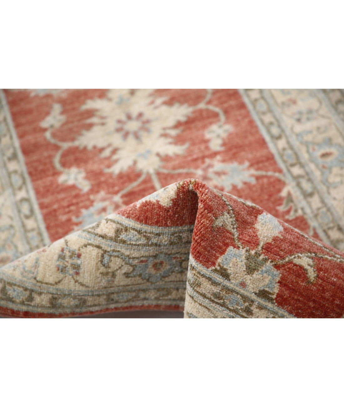 Ziegler 2'7'' X 6'5'' Hand-Knotted Wool Rug 2'7'' x 6'5'' (78 X 193) / Red / Ivory