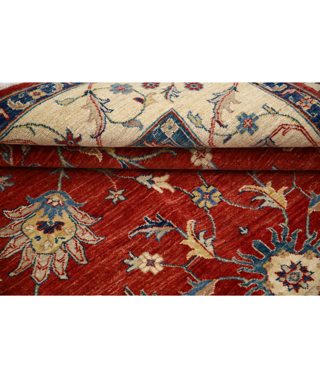 Ziegler 5'6'' X 7'10'' Hand-Knotted Wool Rug 5'6'' x 7'10'' (165 X 235) / Red / Ivory