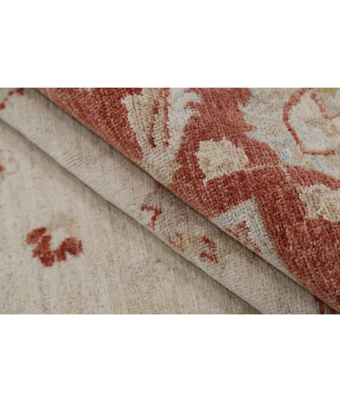 Ziegler 6'6'' X 9'7'' Hand-Knotted Wool Rug 6'6'' x 9'7'' (195 X 288) / Ivory / Red